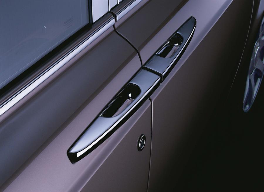  Rolls-Royce Phantom 2009 года  (фото 9 из 28)